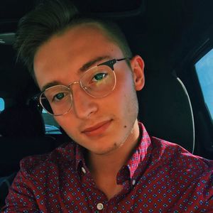 Meet your Posher, Adam